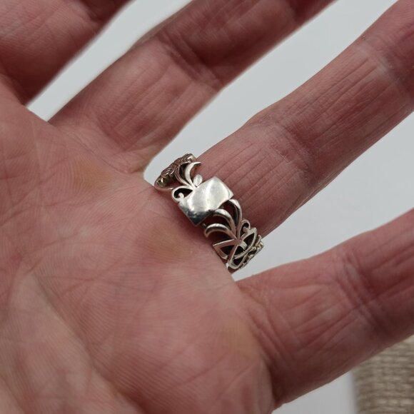 Size 8.25 Sterling Silver Beautiful Flower Celtic Band Ring A3159 - Picture 4 of 8